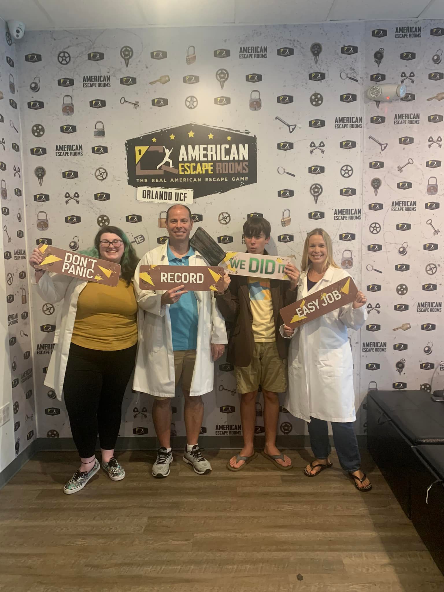 Team Dada played the Mad Professor's Asylum - Orlando and finished the game with 18 minutes 16 seconds left. Congratulations! Well done!