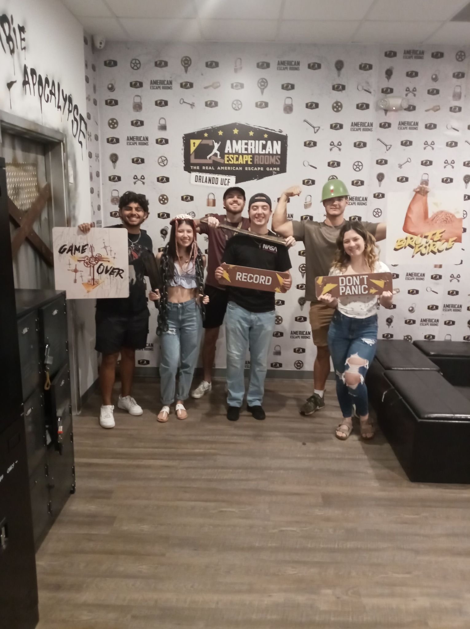 The Upper Six played the Zombie Apocalypse - Orlando and finished the game with 17 minutes 25 seconds left. Congratulations! Well done!