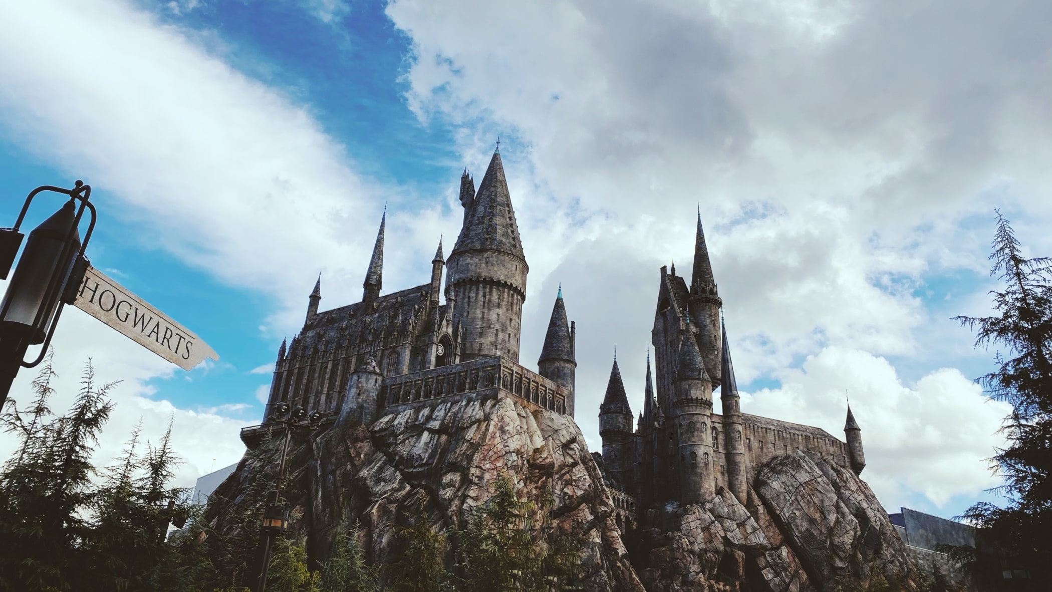Visiting Hogwarts is one of the most fun things to do in Florida