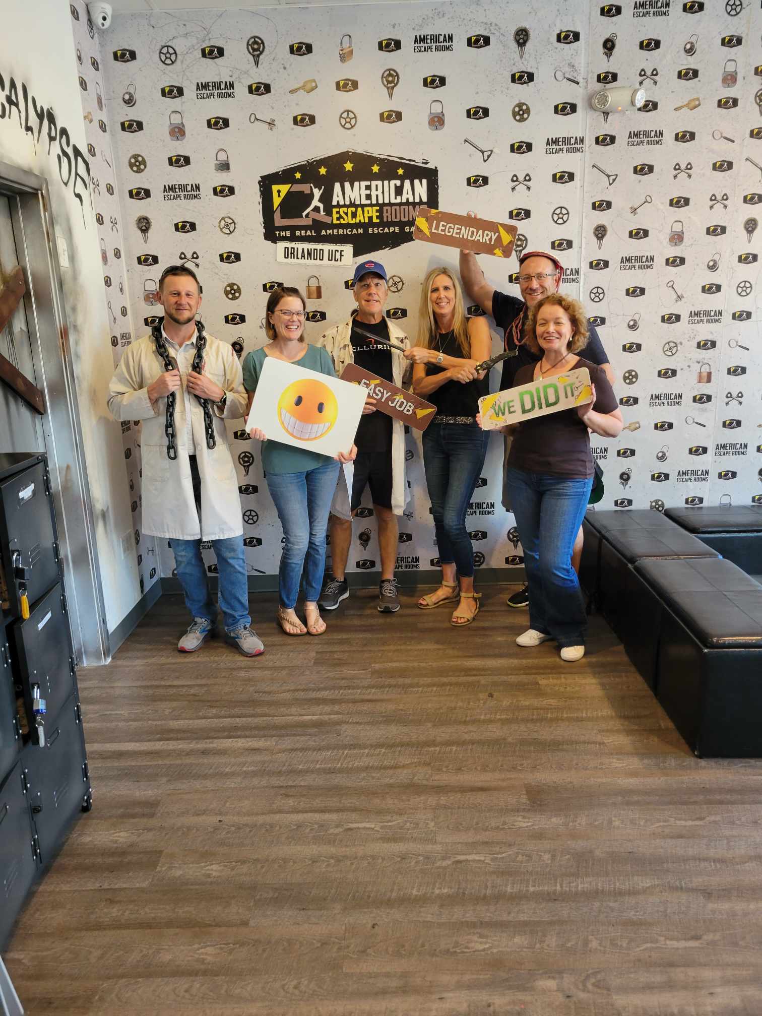 Mad Zombie Squirrels played the Mad Professor's Asylum - Orlando and finished the game with 6 minutes 6seconds left. Congratulations! Well done!